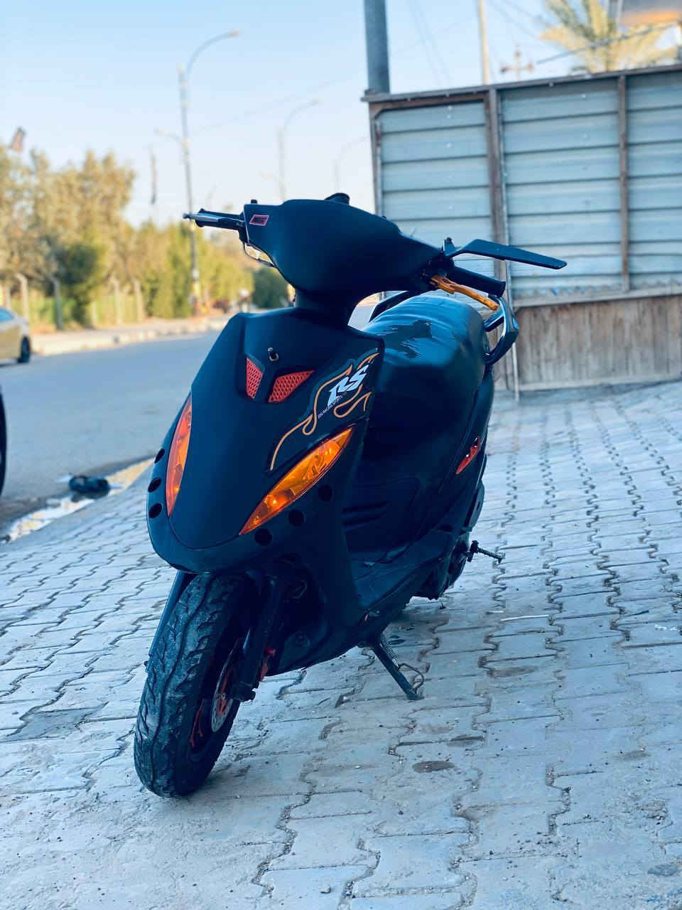 ماكس عدله اسود طافي الدراجه متعوب عليه بيه كفرات اربع ولفات كاملات صالنصه رياضي وياله رياضيه اشاير اربعه ولف كتف اشاره بوشه 55 كور ابلادي شغاله سلف هندر   تشتغل كهرباءيات شغاله ما عوزه بس شخاطه وعداد وستان نص  امراوس اب دراجه بلاديه بوليس ماكس عدله او  بيع السعر خاص  وهاذ رقمي مفتوح ***********
