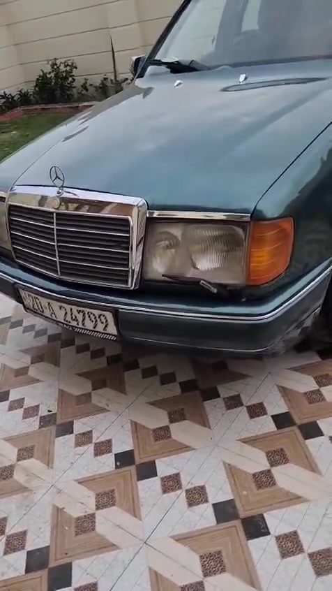 السلام عليكم مراسدس دب جديدة تبريد ثلج كهربيايات كلها شغاله حدادية 100ب100 بسمي مكاني كربلاء المقدسة السنوية لل 29السعر 50 وبيها مجال وهذا رقم صاحبها اني مكلف بنشر ***********
