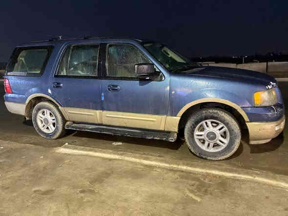 فورد اكسبديشن موديل٢٠٠٣رقم بغداد شرط التحويل السعر 50وبيها مجال بسيط مكينه وكير وكهربائيات كلها مكفوله تخم تاير وتخم ويل جدد بلاديه السياره بيها بس ربع الجاملغ وربع الباب الصدر سياره جاهزه للاخير بس صدرها شويه يرادله ترتيب مكاني بغداد الشعب الثعالبه للستفسار ***********   
***********
