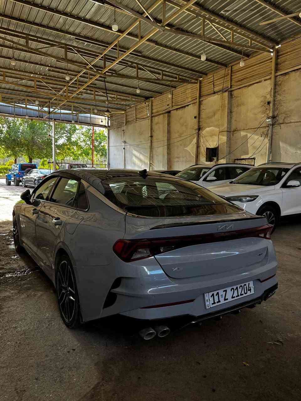 السلام عليكم k5 موديل 2023 GT محرك 2500تيربو السياره فول موصفات تبريد قطعتين بنوراما علا طول السياره تشيغل عن بعد شاشه دجتأل وره الستيرن وهاي من النوادر طبعن جاه كبيره وصط الدشبول كشنات كهرباء تدفأه بل كشنات سياقه ذاتيه على شارع مخطط لايت زنون اشاير كله اليدي اربع مودات سياقه اثشن اسوبوت واحد نورمل واحد مو الكتروني كشنات جلد بلاد اشاير بل مري الياره اشويه حادثه قوي اني ابيعه احزام بس هيه مو حزام والتكمه امبدله شواصي كفاله محرك كفاله السياره ماشيه اتلاثين الف زيرو سياره جيده ومال جناي وسعر بنسبه لمواصفات هم جيد للتواصل *********** الرقم بي واتساب همين اي شي يخص العر او التفاصيل اتصل مكان السياره ديلى ورقمه بغداد وسنويه جديده وداخله هزه
