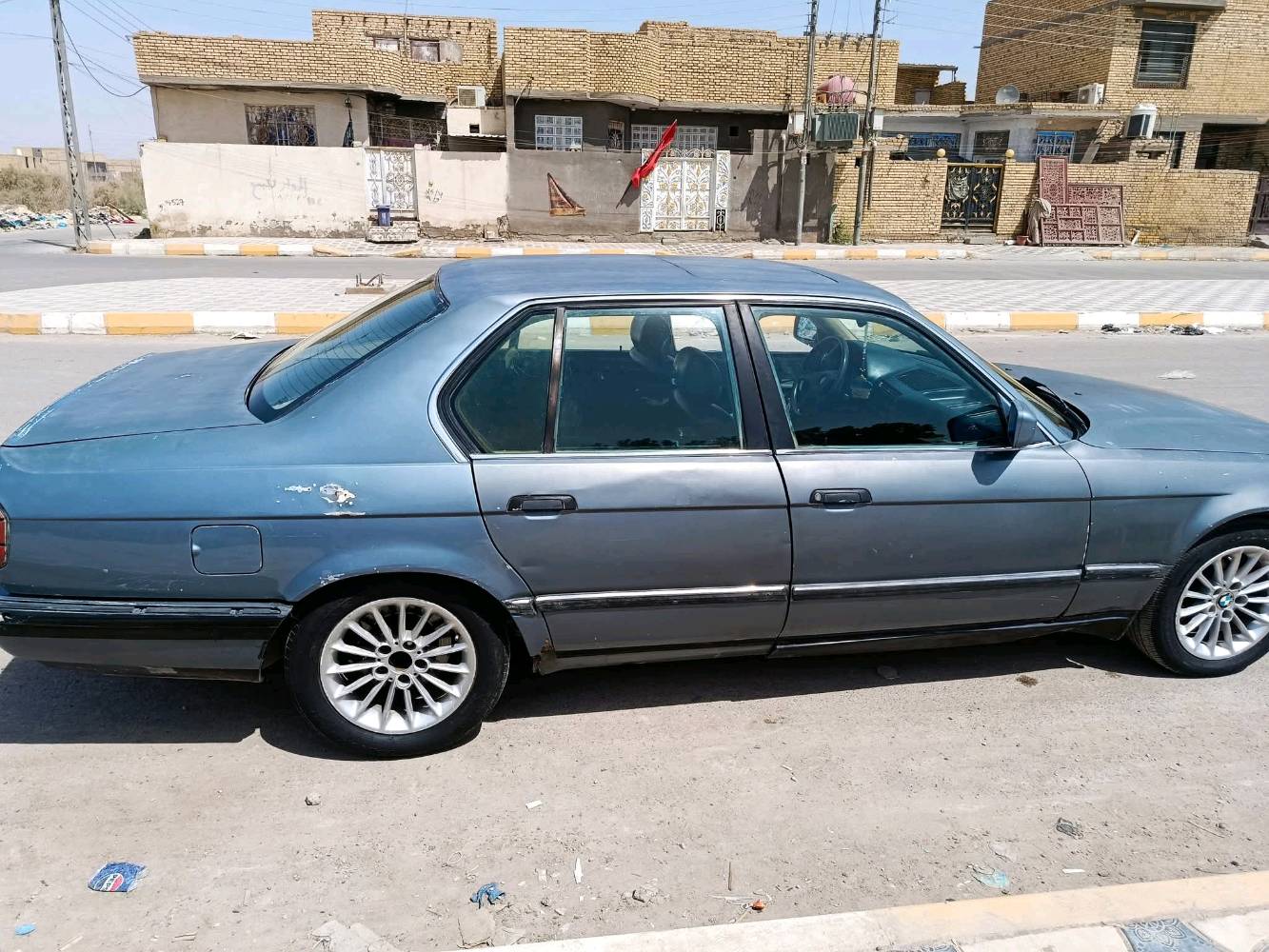 السلام عليكم بي ام  للبيع 735 موديل 90 
 السيارة تريد ترتيب مكينة حاوية 
گير بيه تاخير بالنمرة الاولى 
تبريد شغال ، نقص غاز فقط
رقمهه انبار ، عندي وكالة اداور لك ثاني يوم 
السعر  25 وبيه مجال
 مكاني الناصرية 
 التصال على ***********