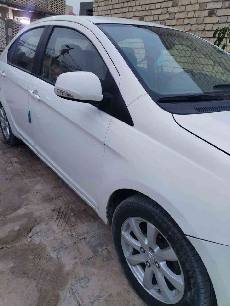 السلام عليكم كريت ويل 2013مكفوله بيه فقط خياسات مصلحات هلالات كير محرك خير من الله تبريد شغال 50وبيه مجال ***********
