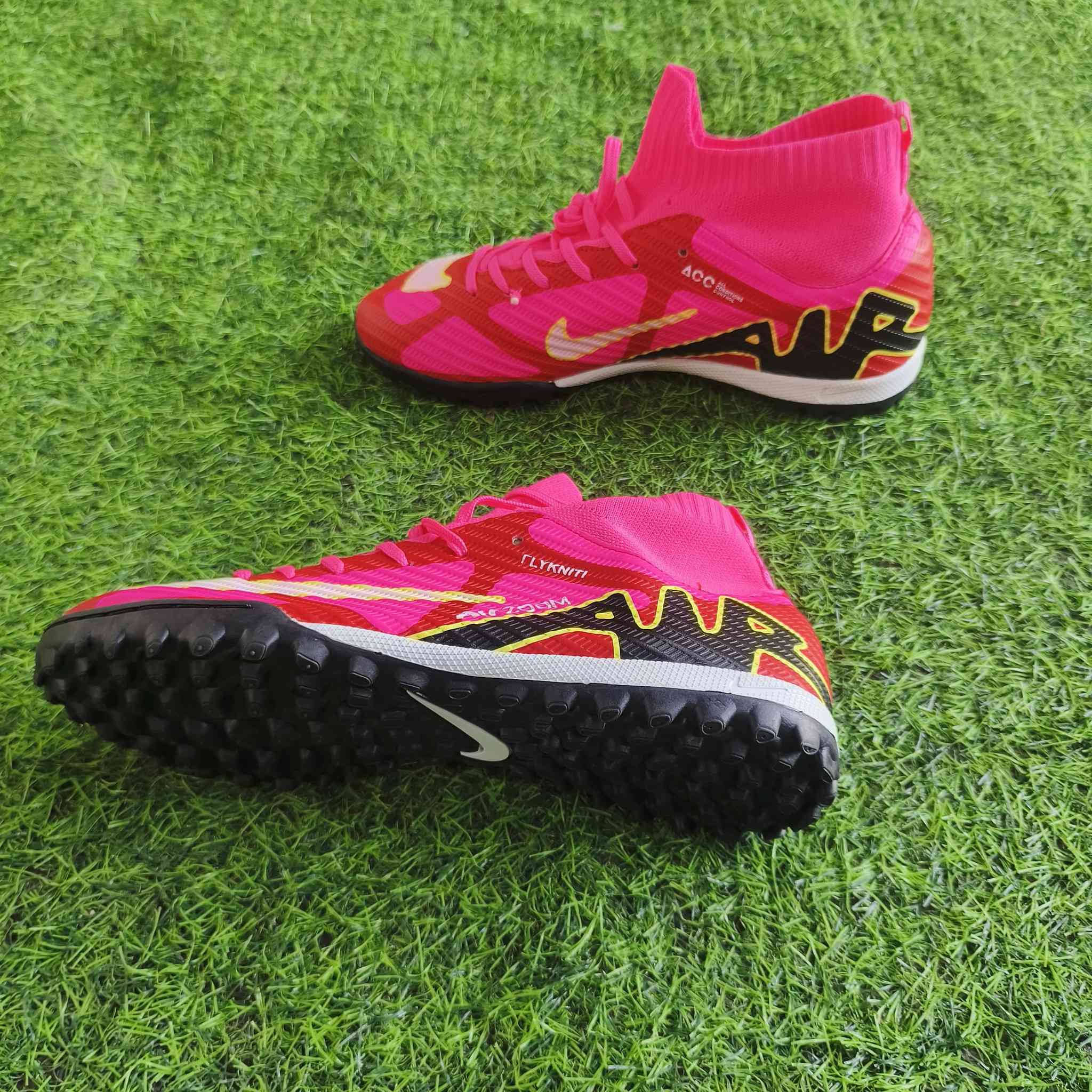 اير زوم الوان مميزه كل القياسات موجوده جمله مفرد يوجد توصيل 🚒
واتساب ***********
