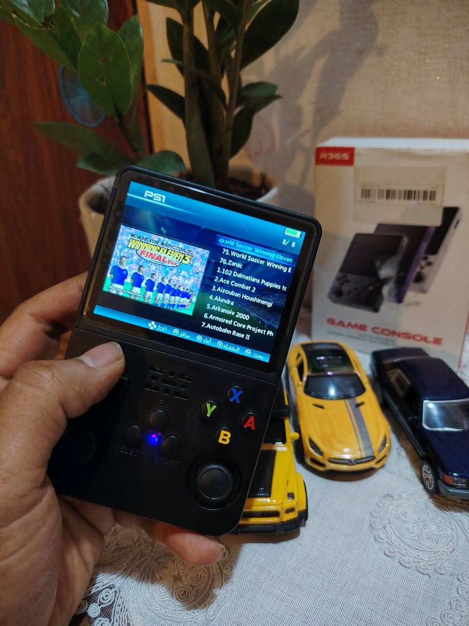 جهاز العاب r36s النظام النسخة الحديثة
ذاكرة١٢٨ كيكا 
يدعم يحتوي مكتبة للافلام 
مكتبة للموسيقى 
يدعم اللغة العربية 
يدعم محاكيات من ps1 
Sega
Micro 
Gameboy
ومحاكيات عديدة والاف الالعاب 
السعر ٤٥٠٠٠ 
العنوان شهداء البياع 
للاستفسار *********** 
او عالخاص
