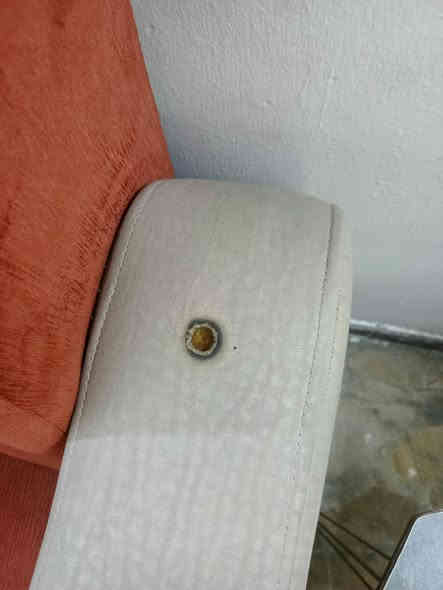 السلام عليكم تخم نظيف بي ضرر بسيط موضح بلصور المكان البياع حي التراث قرب تقاطع الربيعي ***********
