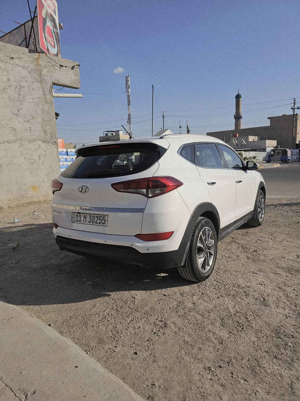 سلام عليكم توسان  2018 خليجيه  مصبوغه عام  رقم بغداد بسمي  كير بلادي مكينه مفتوح قبق ولفات  مكاني بغداد  السعر  ١٣٣ وبيها مجال  رقم الهاتف  ***********
