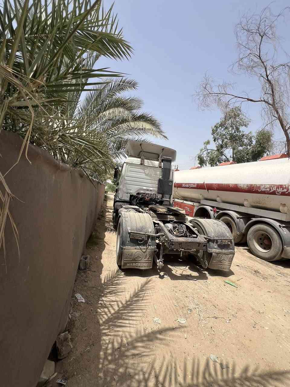 السلام عليكم تريله ألبي مديل 1990 لاستفسار
‭0781 533 0313‬رقم ‭0772 230 8297‬
