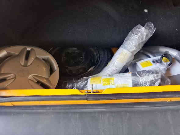 سايبا 23 كفاله عامه قبق اخضر ماشية34
السويج عدد2
مصفرة من الهيئه
العنوان بغداد حي اور 
الرقم ***********
