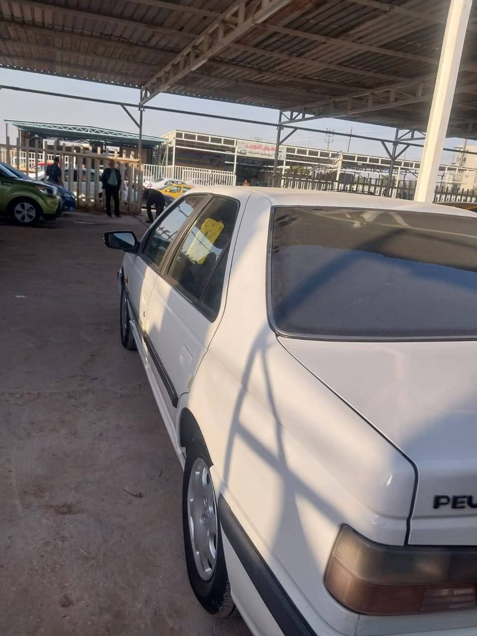 السلام عليكم بيجو بارس موديل 2017 دواخل بيجي السياره ماشيه 160 حداديه تخم تاير كفاله من الصبغ والتبديل السياره رقم دولي قادسيه مكاني الديوانية سعر 65$ الرقم***********
