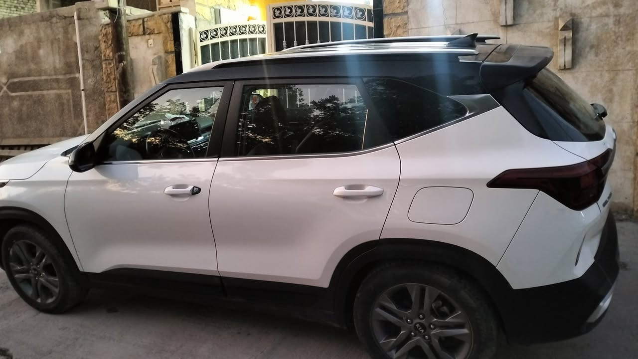 السلام عليكم سياره للبيع كيه سليتوس موديل 21 وارد امريكي حادث أمريكا طخه بالجنطه وبنيد بالعراق اصلي وبيها بارد قليل مكينه مفتوحه السعر 140 بيها مجال مكاني بغداد بلديات الضباط شارع معامل الكاشي للاستفسار اتصال ***********
