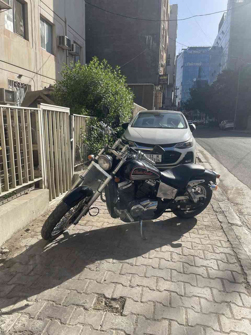 شادو سلشر هذا الشكل يجي من 2004 الى 2006 السعر المطلوب بيها 15 ورقه وبيها مجال بسيط للتواصل واتساب ***********
