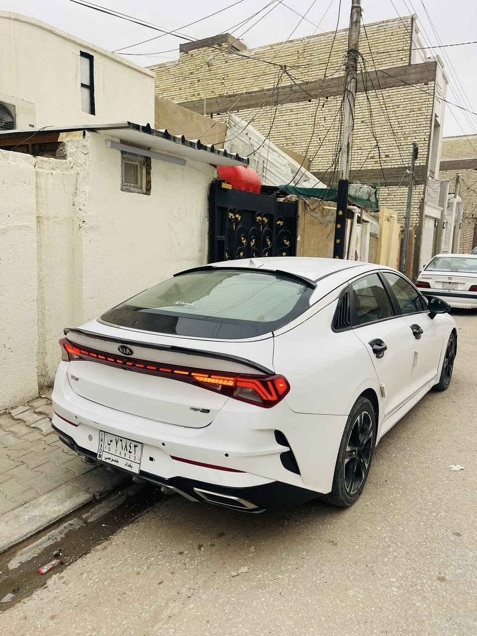 السلام عليكم
Kia k5 2021 GtLine  ||  كيفايف جيتي لاين 

فول مواصفات بدون بنوراما

بصمه تشغيل وبصمه ابواب 

شاشه كاربلي 

4 وضعيات قياده 

كشنات جلد 

دركه رياضي D

جاهزه من كلشي حداديه تخم تاير 

مكينه كير بشرط

مسويلها زرع لد متغير علفون اكثر من 60 مود وحركه بي

حادثها الجاملغين من جهه السايق والبنيد
بدون شاصي 

السعر 150$

مكانها بلنجف

***********
