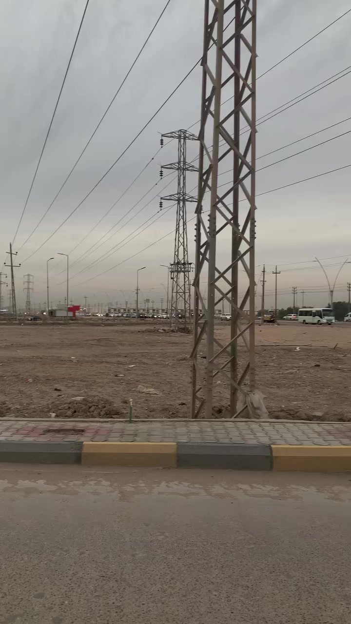 سلام عليكم اخوان ماكس عدله 49بلادي التراجه حلوه كهربايات شغاله بس الباتري عطلان سعر650 وبيه مجال مكاني حكيميه ***********بس واتساب
