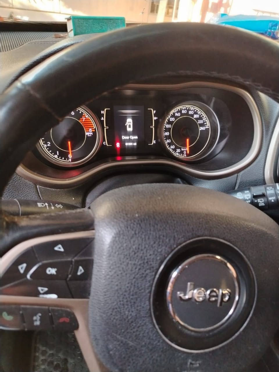سلام عليكم جيب 2016 رقم بغداد ٦ سلندر فول 1 على ١ سيارة جاهزه رقم بغداد تحويل مباشر  ماشيه ٨٠ مكانها بغداد حادث بسيط مرفق سعر ١١٠ / ***********
