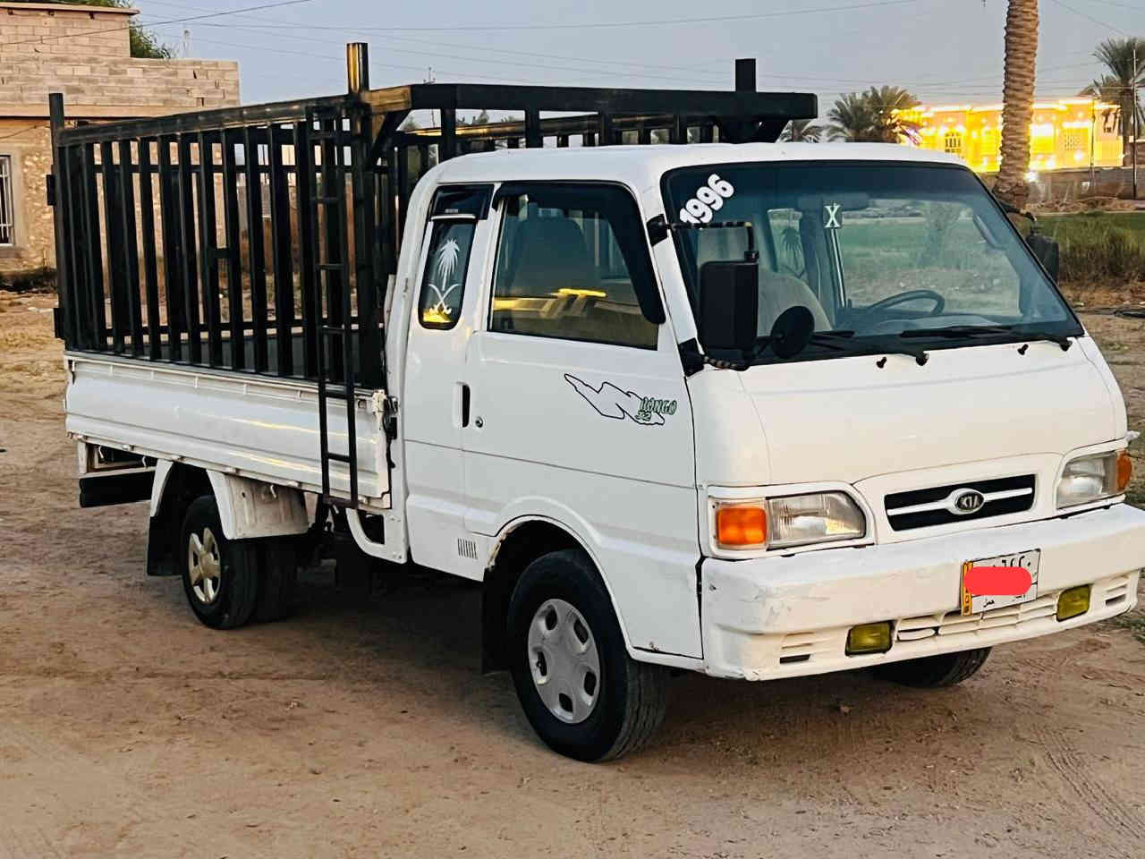 يالله كيه بنكو للبيع موديل 96سياره على وضع الشركه
لا صبق ولا سمكره بلاديه نضيفه حيل مال جناي 
شرط كير محرك صدر باور اكسل كله بلاديه 
كله شغاله مسجل اناره تحويل مكان السياره الرمادي جزيره البوعبيد السعر 57للستفسار ***********
