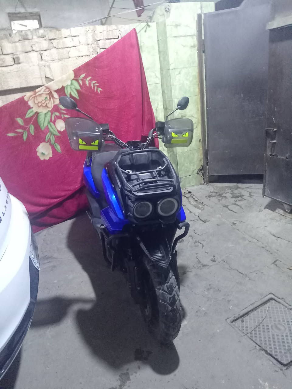 سلام عليكم دراجة شحن اباجي سكنس 6 بطاريات دراجة قوية ونضيفة نقص بس شاشة بطارياتهاا كلش قوية بشحنة واحدة اطول 3 ايام نضام بلوتوث تشغيل عن بعد اشاير يمنة يسرة دبل اشارة حنطة واسعة بريكات دهن سعر 800 وبيهاا مجال مكان بغداد حي العامل رقمي ***********
