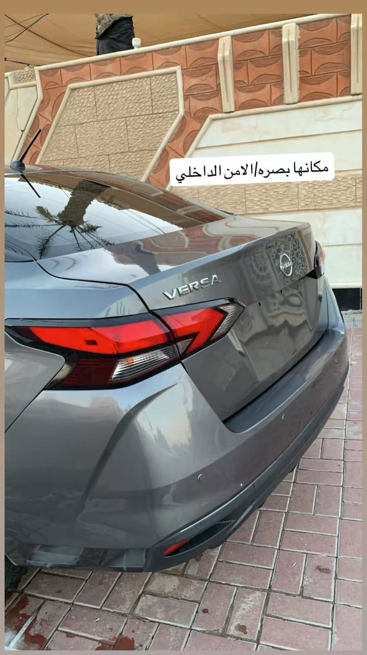 نيسان فيرسا ٢٠٢٤
بدون رقم حره
جاهزه تصليح بارد
كامرا/شاشه/تبريد/تدفئه/حساسات
ضربته صندوك وشوي من الجاملغ الخلفي 
محرك١٦٠٠
حداديه/تخم تاير كلشي كامل
مكانها بصره/الامن الداخلي
السعر ١١٠ بيه مجال
***********
