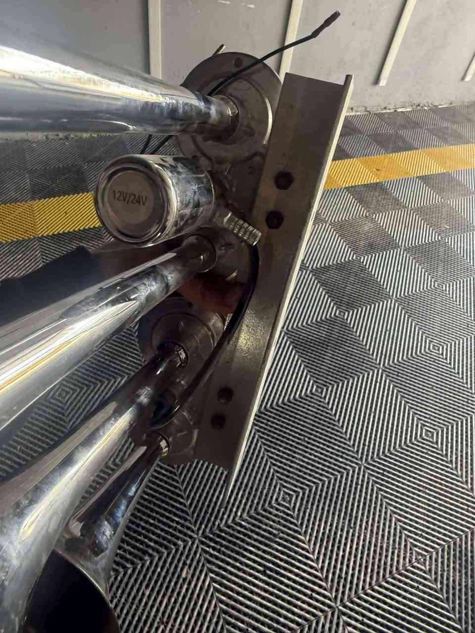 هورن تاروسه 4بواقه قيم واخذه ماردك 
عنواني الديوانية مركز 
***********
