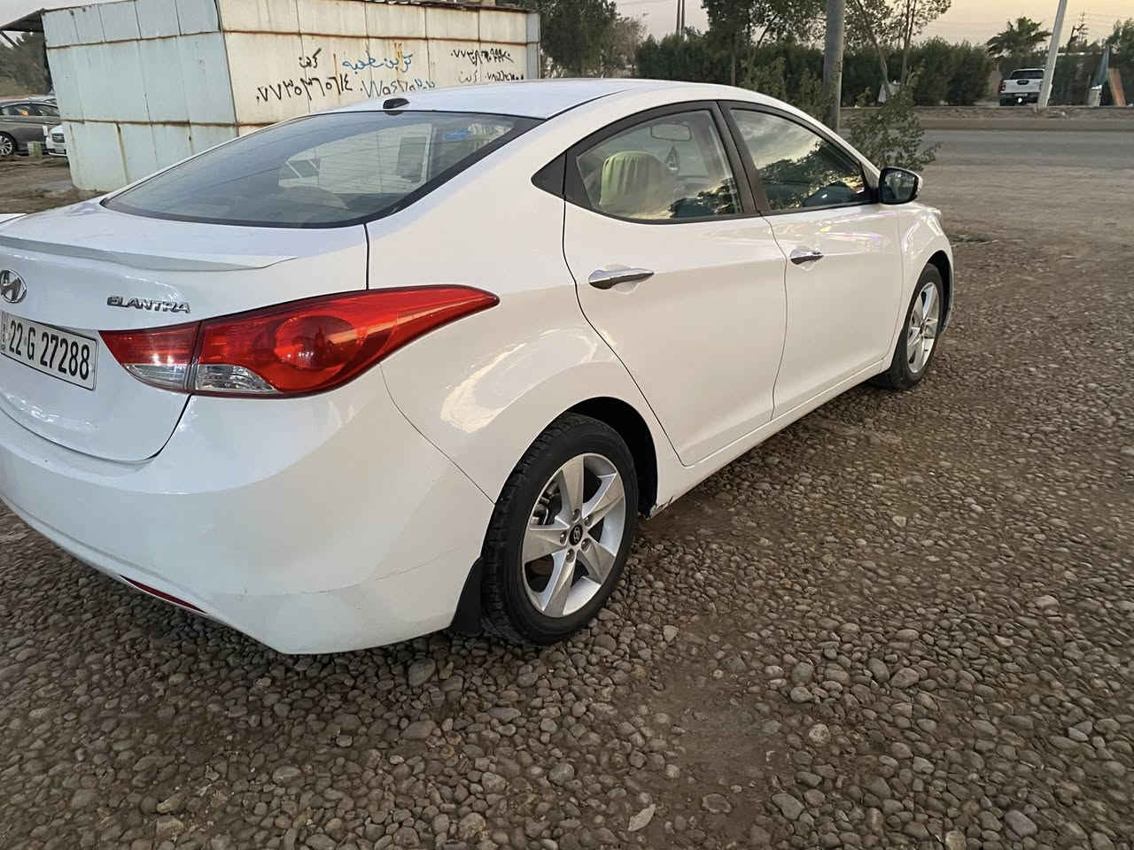 الانترا 12
محرك 1800
ماشية 100رحقيقي 
رقم وسنوية جديد (رقم نكليزي ) اربيل 
سياره نضيفة وما متعوبة 
معروضة 112 وبية مجال
المكان واسط قضاء العزيزية 
الاتصال ‭0782 314 4105
