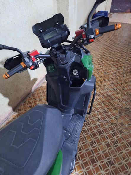 السلام عليكم
دراجة اباجي زيرو بانزين لون زيتوني فول مواصفات بصمات 2 تشغيل عن بعد جديدة لوك 
اخذتها بالقصط بمليون و700الف قبل شهر.. للبيع (بمليون وميتين ) بيهة مجال حك جية الدراجة كفالة عامة مكاني الخالص. ناحية السلام..***********
