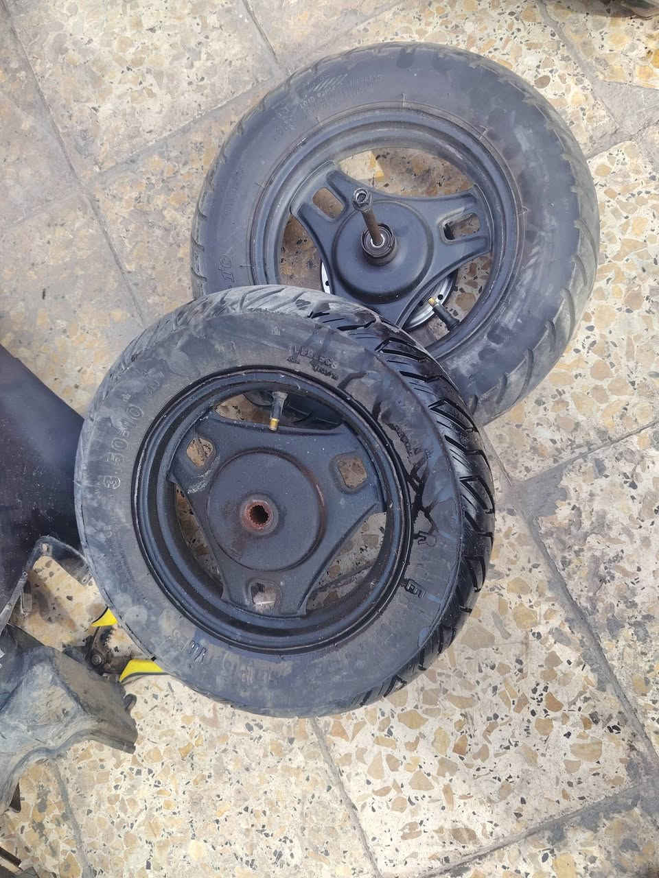 سلام عليكم غراض ادرس تفصيخ للبيع الاستفسار ***********
