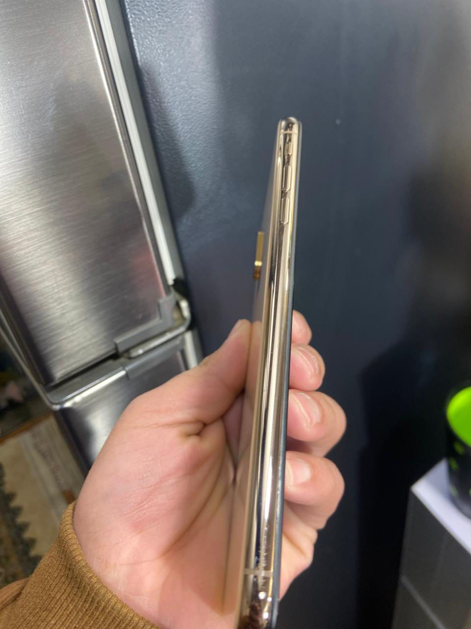 سلام عليكم آيفون اكس ماكس للبيع جهاز نظيف فقط مبدل بي شاشة فيس ايدي ما يشتغل غير هاذ جهاز نظيف بطارية79بلادية ما يصرف شحن ابد ذاكرة 256سعر 190وبي مجال قليل مكاني حي اور رقم ***********
