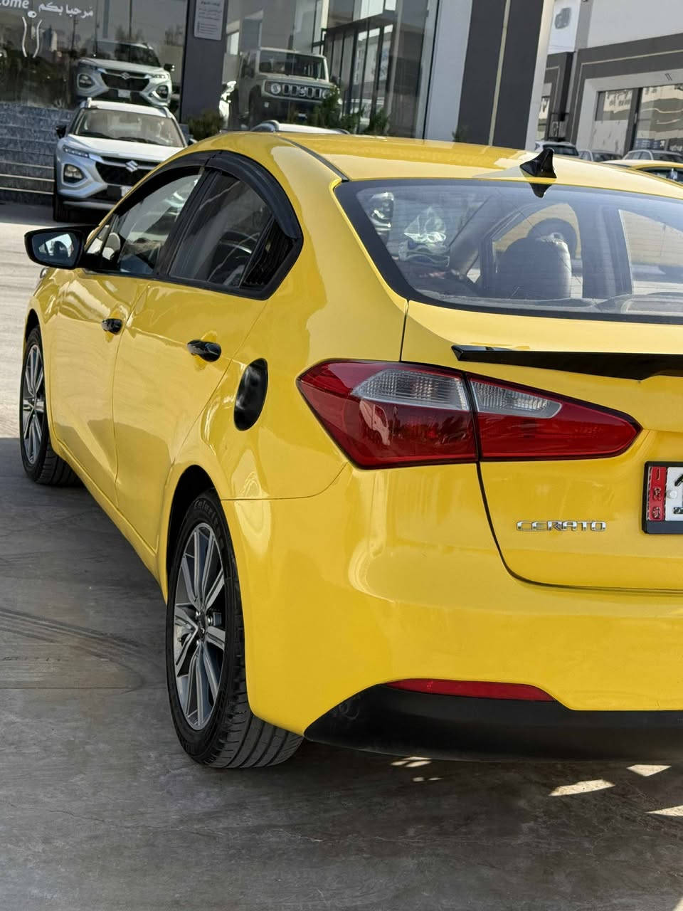 السلام عليكم 
سيراتو ٢٠١٤ رقم بغداد باسمي منظومة غاز بيها ظررها من الخلف بالصندوق بدون دواخل هيئة وغرامات صفر بيع أو معارض 
السعر ١١٠ وبيها مجال
مكان السيارة بالموصل مجمع الشروق السكني قرب سوق الجمعة
للاستفسار 
*********** واتساب
*********** واتساب
