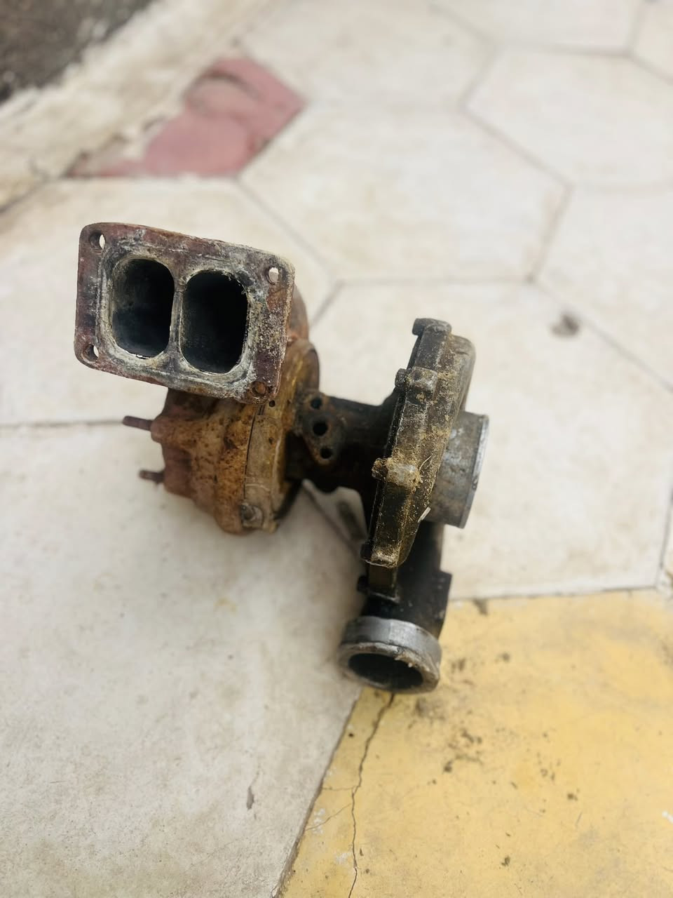 سلام عليكم سوبر مالت مكينه اسكانيه شغال 113 مكاني السماوه السعر 150  رقم التلفون ***********
