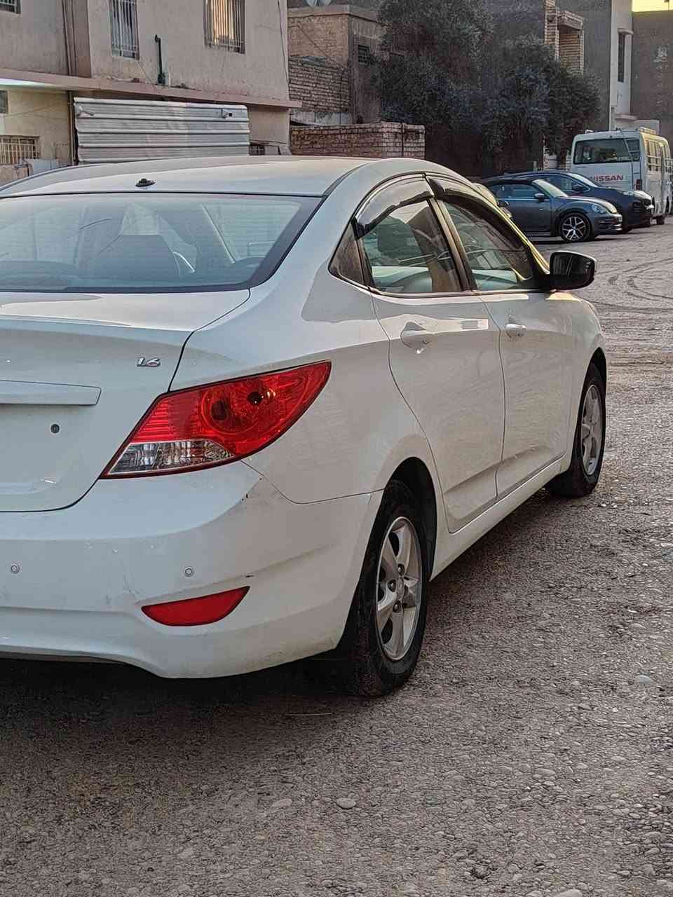 السلام عليكم ورحمة الله
للبيع اكسنت ٢٠١٥ خليجي 
رقم بغداد مشروع وطني باسمي
مكسنة ١٦٠٠ قطرتين 
شاشة + كامرة 
حساسات خلفية 
تحكم ستيرن 
مري كهرباء
مدوشمة جلد 
ماشية ٩٧ الف ع ايدي 
كير مكينة تبريد تدفئة كفالة 
السيارة كفالة عامة من الصبغ عدا مكانين بارد فقط 
عارضها ب١٠٧وبيها مجال بسيط 
مكاني السيدية 
الشراي يتصل ويدلل
 ***********
