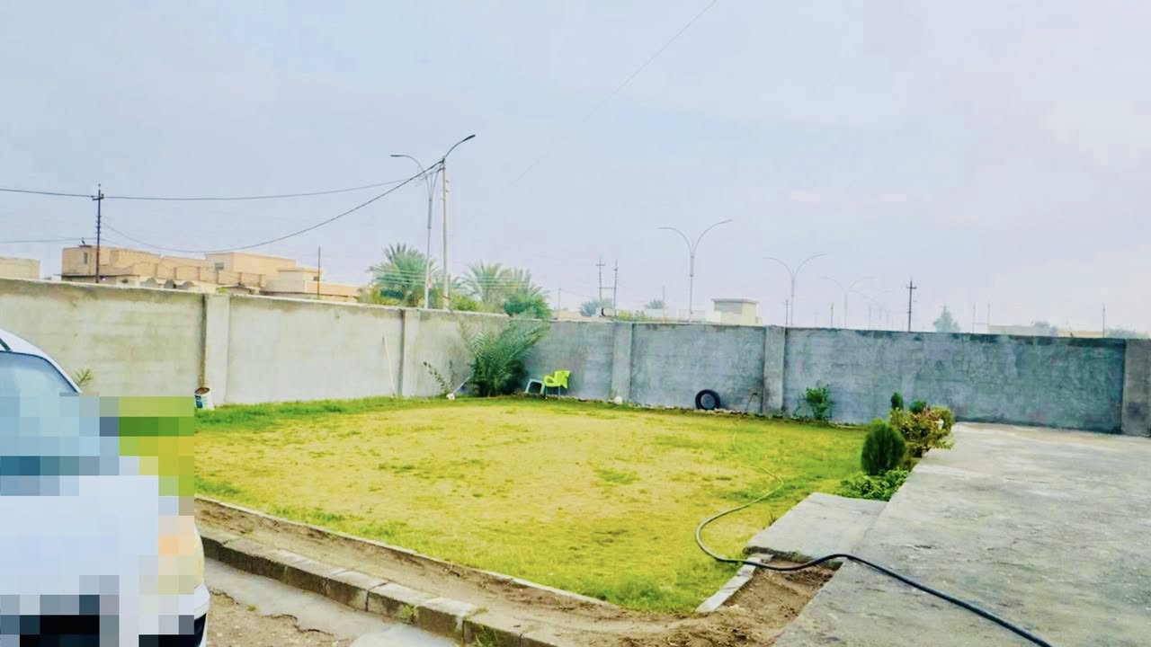 السلام عليكم
بيت للبيع طابو صرف  موقع مميز  من جميع الخدمات 
المساحه ٨٠٠ متر 
مكان البيت قضاء العلم  (عويجيله )  ع شارع سايدين (٣٠) 
مساحه البناء ٢٨٠
مكون من  
استقبال كبير / وصاله كبيره / وهول ٥*٤
غرفتين طابق اول /  غرفه ٥*٤  /وغرفه مع صحيات سويت كامل 
/  مجمع صحيات كبير
 مطبخ حار وبارد كبيره
طابق ثاني مكون من  غرف عدد٢ كبيره 
مع مجمع صحيات كامل
 مع محل تجاري ع  شارع سادين .
الاتصال والاستفسار  على الرقم التالي 
(***********)
(***********) واتساب
