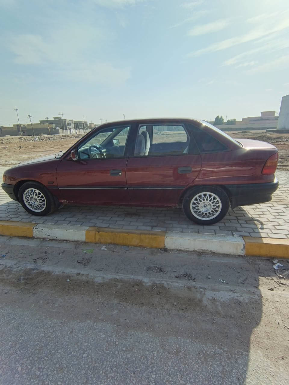 سياره أوبل أسترا موديل1993سنويه لل2027 السياره جاهزه ونظيفه ومكفوله من كل شيء مكانها ديوانيه البدير للاستفسار الاتصال على الرقم ***********.
