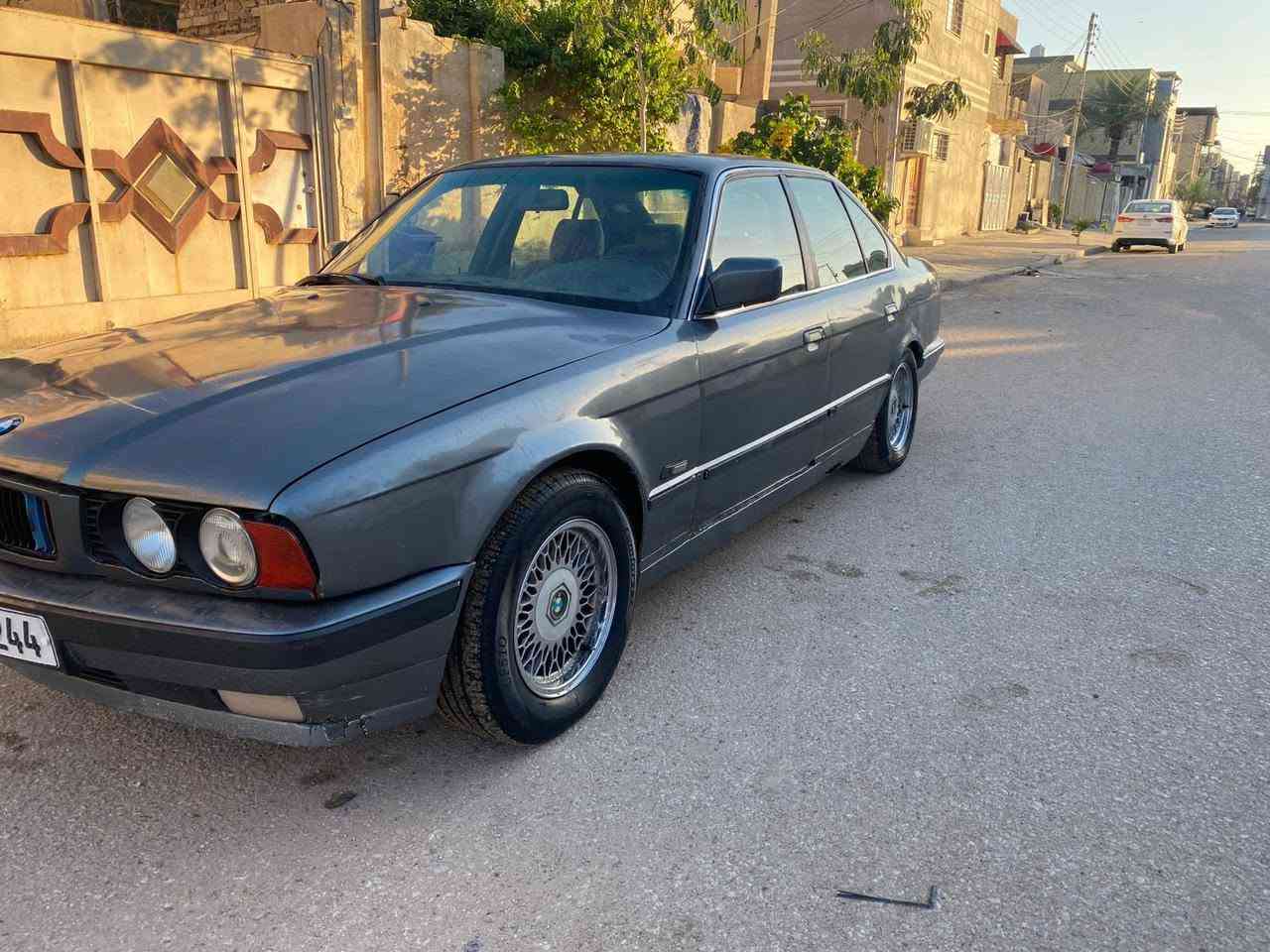 سلام عليكم 525BMW   البيع موديل 91 مكينه محور vvt  كير ومكينه شرط مكفولات سياره رقم نكليزي تحويل ثاني يوم بها صبغ ومعجون قليل تخم تاير جديد كهربيات كله شغاله سياره جاهزه مانفصها شي سعر 35 وبها مجال قليل مكاني حله مركز ***********
