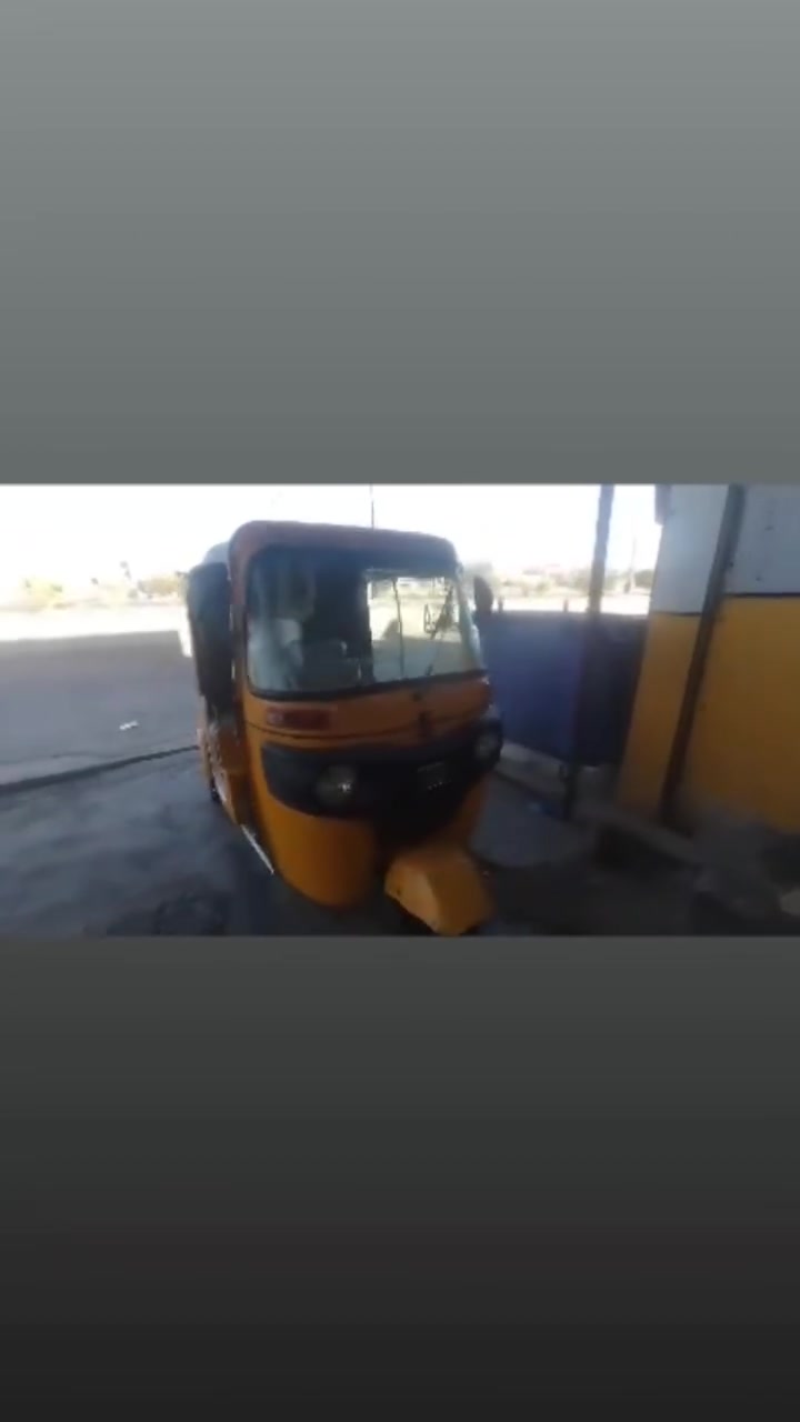 السلام عليكم تكتك ١٩ شهر ل٩ وكلهه شاكر أوراق مكفوله كفاله عامه كشر ومحرك تكتك جديده مال جناي من لبيت للمحل الله شاهد وجاهزه نضافه فول مكاني عماره حي المعلمين الجديد الشراي يتصل ***********
