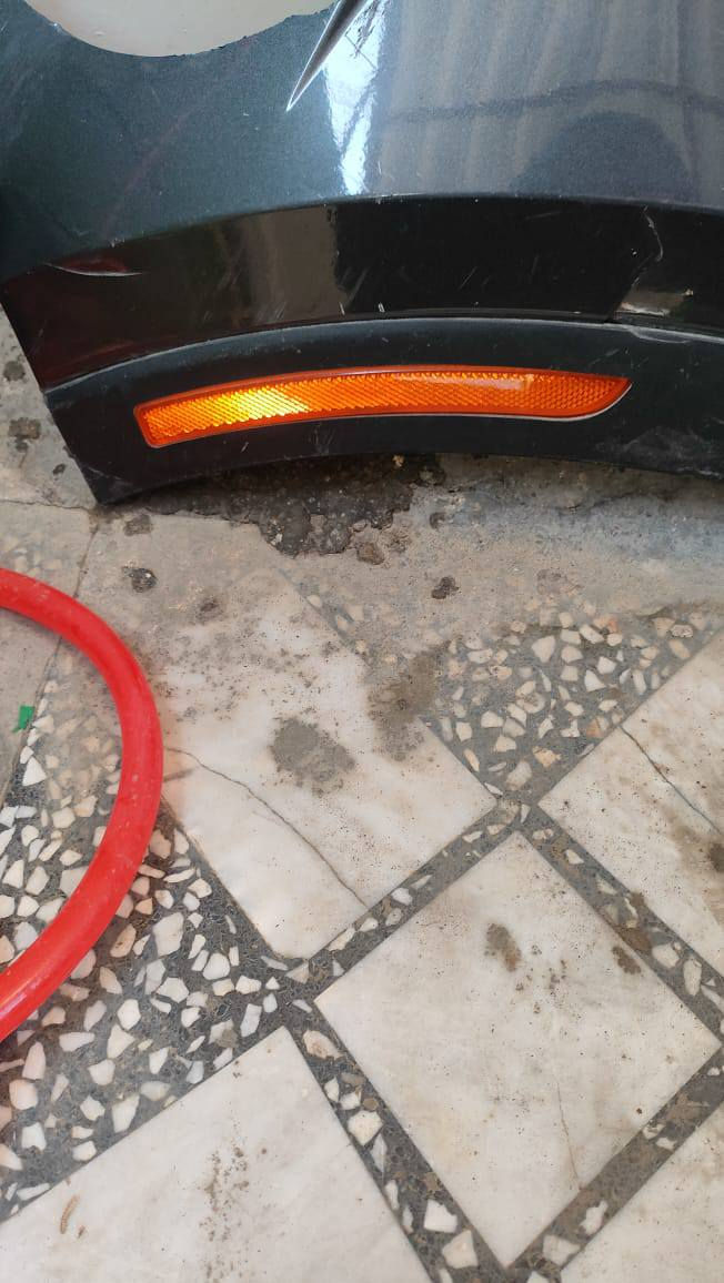 السلام عليكم شباك سورنتو وفسفورة دعامية أمامية مديل 22 للبيع السعر 100 للاستفسار
***********
