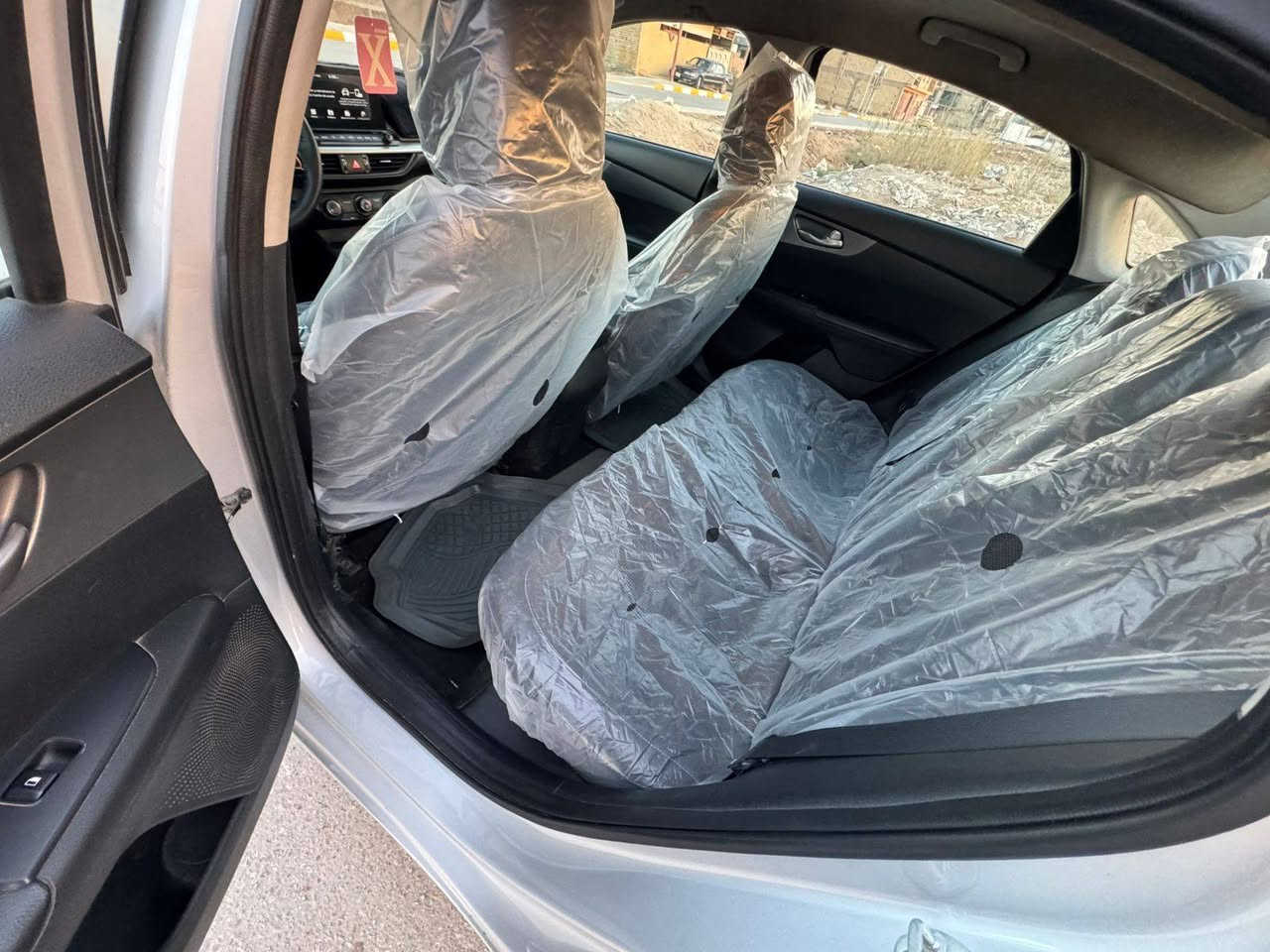 سلام عليكم للبيع كية فورتي موديل  2020 بسمي هزة وسنويه جديدة كير ايتي مرغوب سيارة بيه 3 قطع صبغ بدون دواخل  محرك 2000 دووش/ السعر 122 مكانه قضاء الصويرة اتصل/
***********
