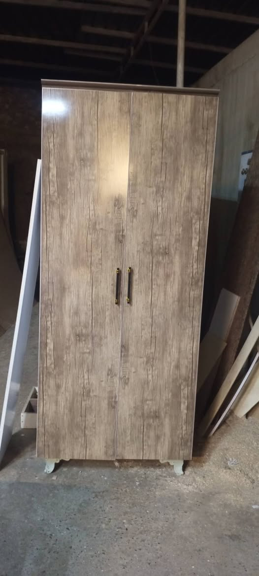 كانتير للبيع باسعار مناسبه
جزمات 
كنتور 3باب 
مغسله 
***********
