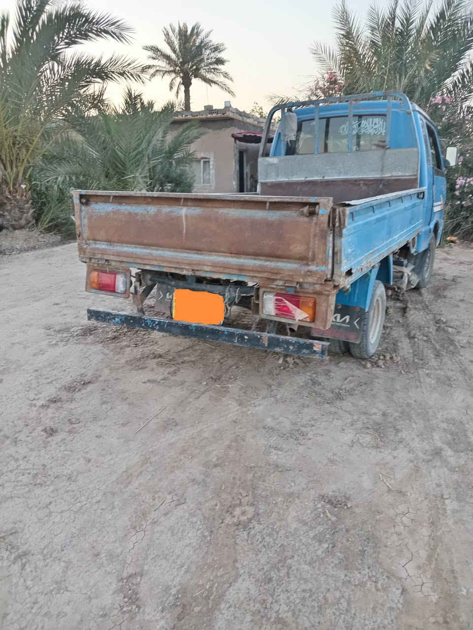 سلام عليكم سياره البيع موديل 93 مكفوله كفاله عامه السعر 40 ورقه او بيه مجال العنوان بابل اجبله زبيدي ستفسار اكثر على رقم ***********
