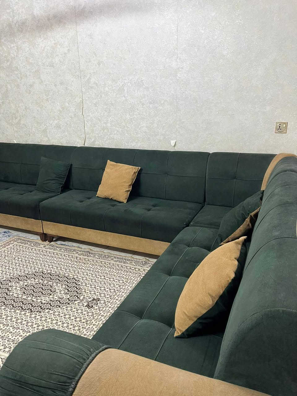 السلام عليكم.. للبيع تخم (ديوان) شغل عراقي درجة اولى نظيف السعر 600 وبي مجال العنوان ديوان المخابرات


**إذا كنت صاحب هذا الإعلان وتريد حذفه لأي سبب، رجاءا أرسل رسالة إلى الدعم الفني**