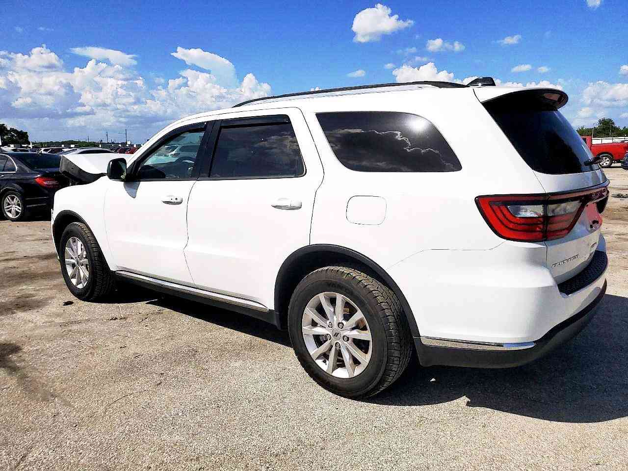 للبيع دورنكو موديل 24 حادث بنيد حاليا بالطريق الى العراق التواصل ع الرقم ***********
