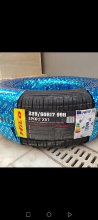 زوج جدد صيني سعره بالسوق 135 اني ابيعه 100 . 225/60R17 99H بغداد الدور...