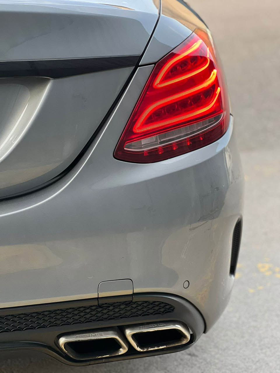 ﷽
                           MERCEDEZ C-CLASS C200 2016
▫️مارسيدس C200 موديل 2016
فول مواصفات ١/١   زمان دولي خليجي
صفر شريكه BCM
~~~~~~~~~~~~~~~~~~~~~~~~~~~~~~~
مكان🌇: سليماني                    
تليفون☎️:***********
~~~~~~~~~~~~~~~~~~~~~~~~~~~~~~~

▫️محرك اربع سلندر  تيربو محرك مرغوب اقتصادي 
🔹گير و محرك بشرط بدون صوت بدون صرف و خلل 
بشرط بس مفتوح 
🔹ماشية 140الف ميل حقيقي بشرط
🔹بدون صبغ 
🔹بدون بارد و بدون شخت و بدون رصعات 📦📦
🔹سيارة حيل حيلوة جديد

▫️مواصفات
( بصمة - فتحة - داخل بيجي - رادار - شاشة كبير - گيجات ألكتروني -  دبل ماوس - صندوق شفت -  كشنات جلد - كشن تتفيئة - كشن و ستيرن كهربا و خزن - نيزامي ئيكو و نيزامى سبؤرت و سبورت پلاس - تبريد مركزي - لايت ليد و عدصات - مراي شفت - ڤوليوم لمس - بعد هواي مواصفات )

▫️اربع طاير و ويل بيلادي جديد بدون مصروف
🔹تاير و ويل بيلادي شريكه 
🔹بسميً السنويه بشرط تحويل و خرامه
🔹سياره مابيها دينار مصرف كامل من كل نواحي

◽️نظافه ١٠٠٪؜ كامل سيرفس بدون نقص و بدون مصرف سياره اي نقص مابيها 
تاير و ويل بيلادي شريكه 

نفسي يوم /تحويل و كاله حاظر
مكان / داخل سليمانيه🌆 السليمانية, العراق
