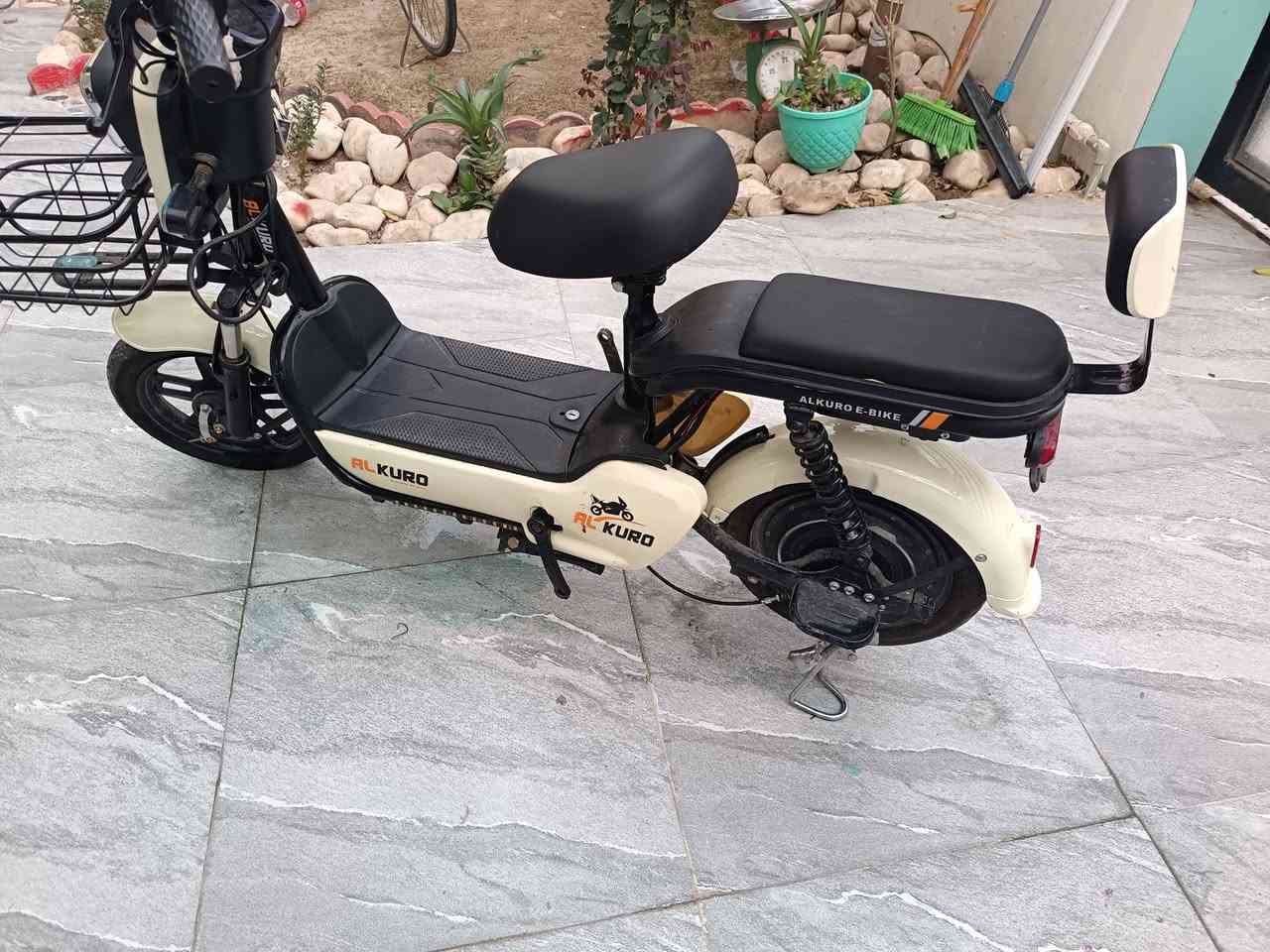 بايسكل شحن اخو جديد كلش نظيف السعر 160الف العنوان كركوك حي الواسطى قرب شقق الغاز ***********
