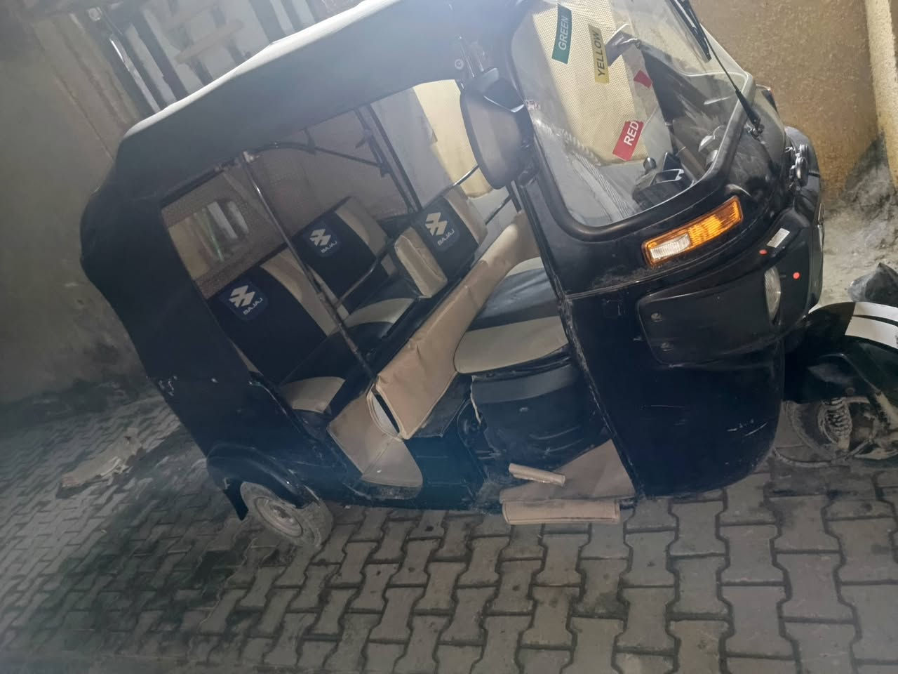 السلام عليكم تكتك للبيع موديل 18 اوراق المصطفى  مكينه 20 مكفوله تنقيص وتبخير بكاني بغداد فلكه حي النصر  مامتواجد عله فيس رقم هاتف *********** رقمي ثاني ***********
