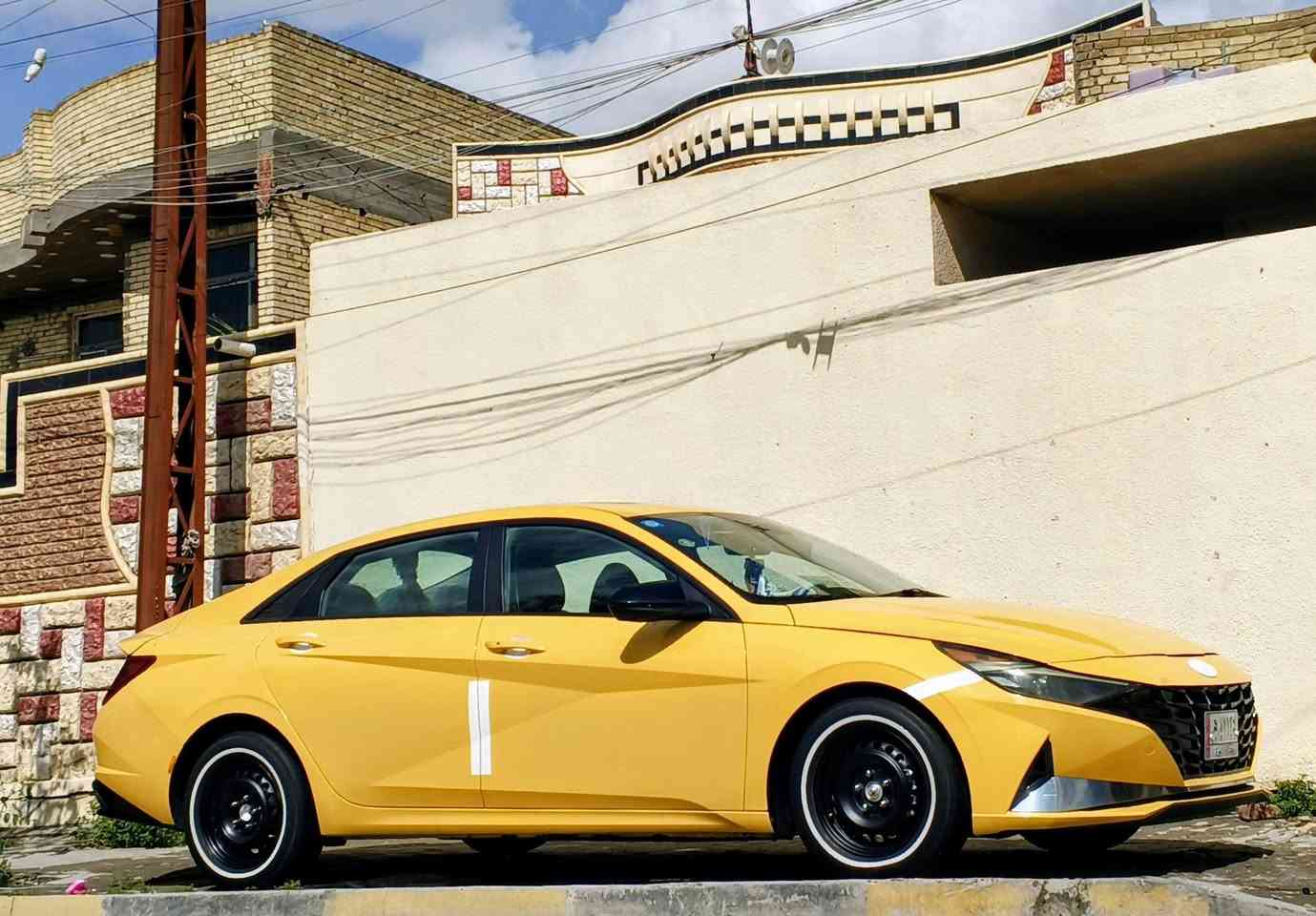 سلام عليكم 
النترا 2022
محرك 2000 دوش

بصمه

تدفئة كشنات 

تشيغل عن بعد

اشارة ترحيب

جنطة ذكية

رادار 

نقطه عمياء

تثبيت سرعة 

تحديد مسار
هواي بيها بعد موصفات 
مكاني بغداد 
بيع او مراوس الاستفسار ***********
