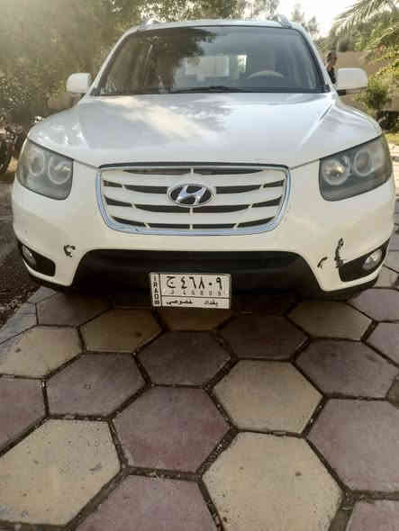 السلام عليكم 

سنتافي
مديل 2011خليجي

رقم بغداد 

المواصفات 

المكينة اربعة سلندر 

3 قطع تبريد ثلج

سبعة راكب

محرك وكير على وضع الشركة 
ارضيه جلد
مري شفط
فول مواصفات ماعد البصمه سيارة مال جناي
ماشية 186 الف
السيارة كلين 
العنوان /ديالى -قضاء مندلي
***********

سعر 150 وبيه مجال الطيبين  حك الجية
