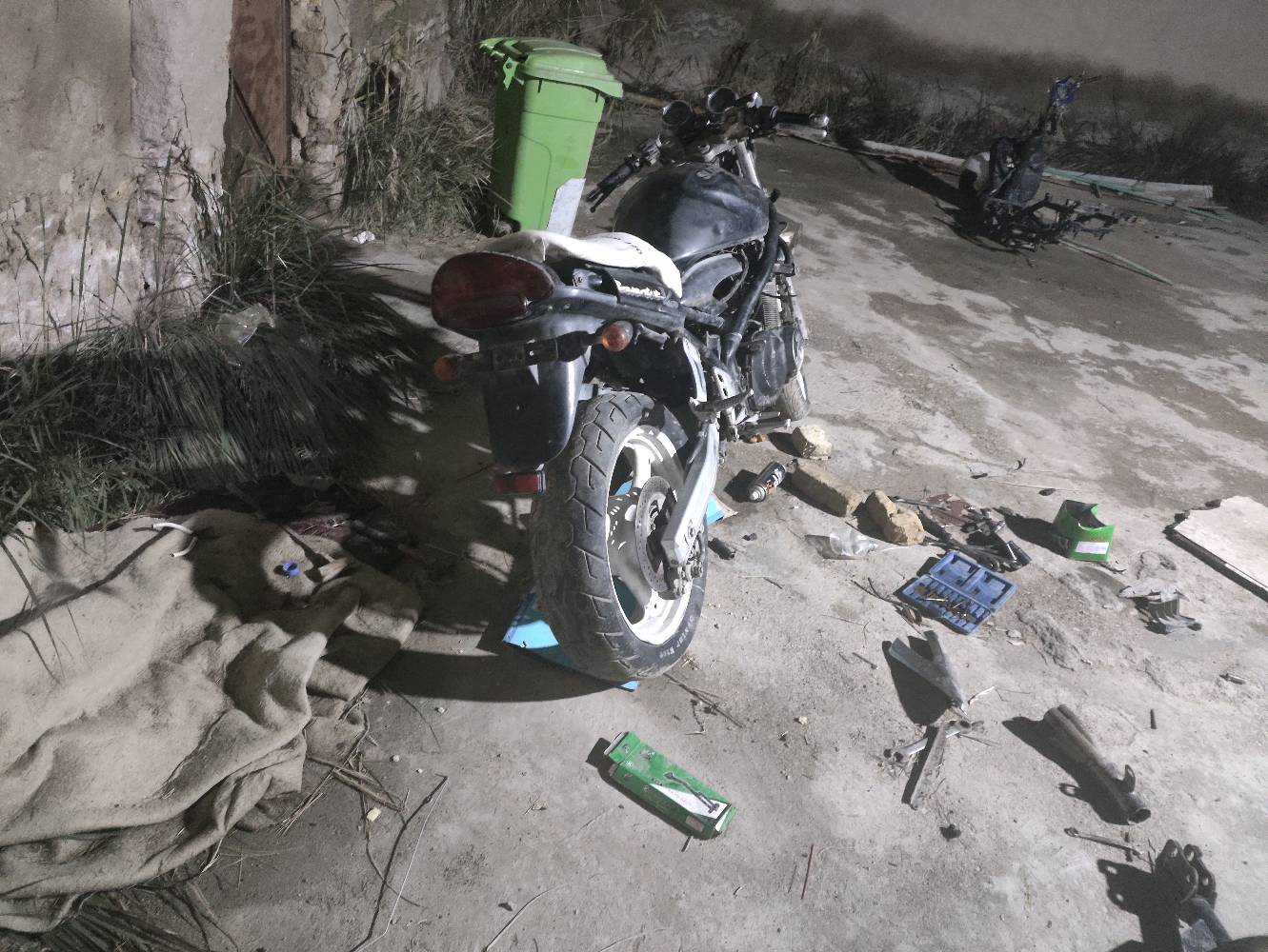 بطح زازوكي بانده جيل ثالث كامله بس كويلات ناريه مقطعه وباتري ذي قار رفاعي بيع مراوس كوم حديد 