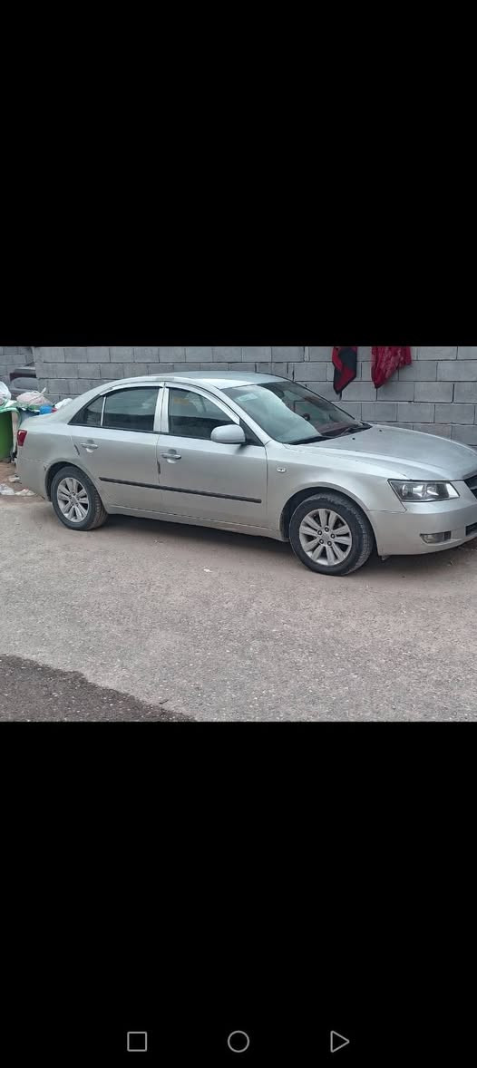 سلام عليكم سيارة ادوات كصة جنطة فول مواصفات ما عدا الفتحة مكينة كير حدادية تبريد ثلج سوناته السياره جديده معنه الكلمه والعنوان بصره ***********
