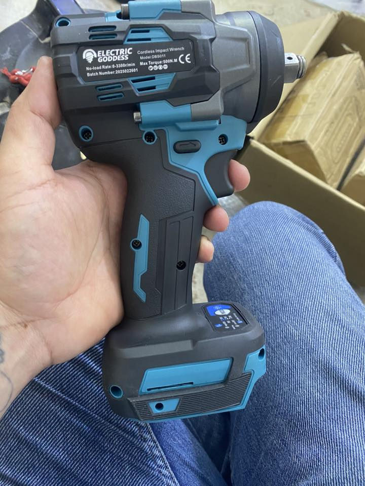 بدون بطاريه 
اصلي. موعادي. الي. يفيده يحط سعر


**إذا كنت صاحب هذا الإعلان وتريد حذفه لأي سبب، رجاءا أرسل رسالة إلى الدعم الفني**