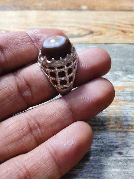 خاتم جزع اصلي صياغة شباج ٩٢٥ السعر ٤٠ الف مكاني بغداد رقمي ***********
