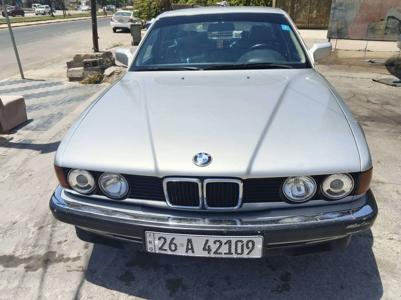 السلام عليكم
اخوتي العزاز للبيع ...
BMW 735 موديل 1990 لون سلفر رقمها صلاح الدين الجديد يعني وين ما تريد تحول سنوية بأسمي 

مكينة بلادية جديدة كير نظيف تبريد

صدر امامي جديد
 
زوج تايرات امامي جديد الخلفي صارلة سنة

مروحة كهربائية F01 جديدة و الجناية يعرف حماوتها وية هيج مروحة ( الميكانيكية موجودة اذا تحب )

السيارة مصبوغة عام للجمالية و السيارة ليبل واحد

السعر 70 و بيهة مجال مكان السيارة بغداد / الغزالية
رقم الهاتف للتواصل ***********
